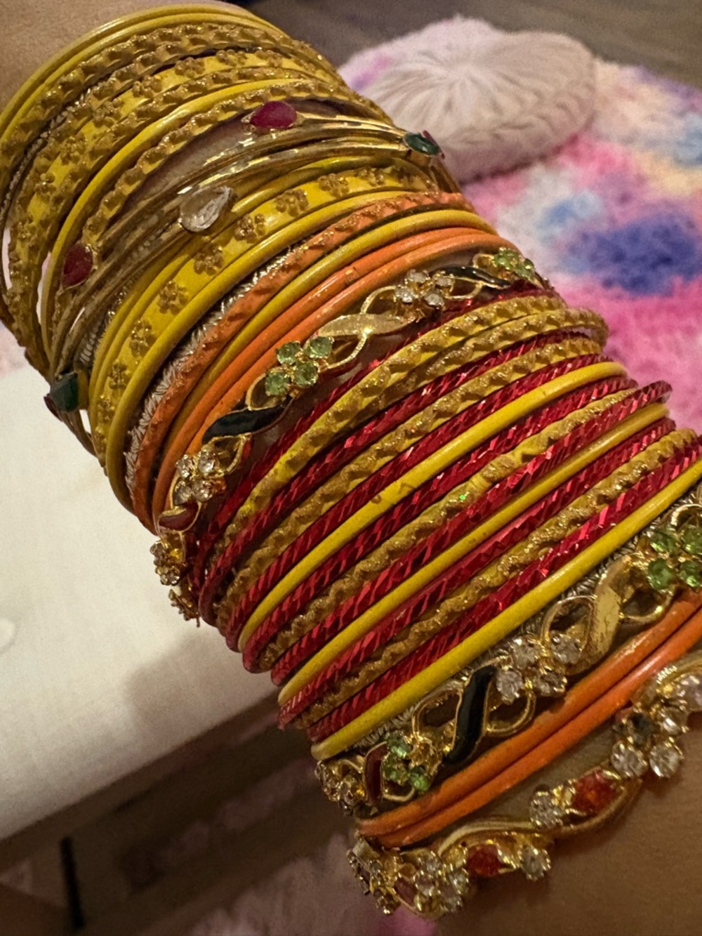 Colorful Gold-Tone and Red Women’s Bangle Bracelet Set